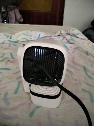 Proyector Portátil Blanco y Negro