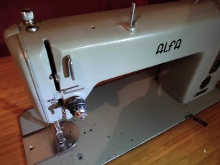 Máquina de coser industrial Alfa