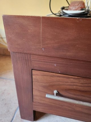 Mesa de centro de madera con cajones