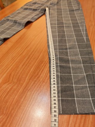 Pantalón pitillo Bershka cuadros hombre