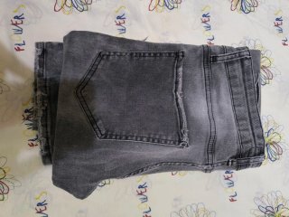 Pantalones vaqueros grises hombre tipo motorista