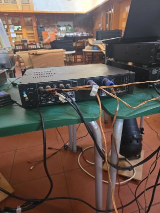 Amplificador 500W con 4 altavoces profesional