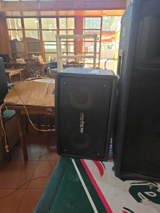 Amplificador 500W con 4 altavoces profesional