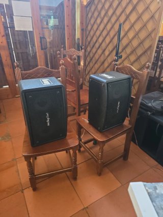 Amplificador 500W con 4 altavoces profesional