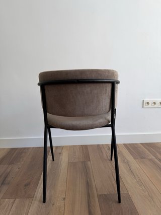 Juego de 4 sillas comedor Y Mesa redonda cristal