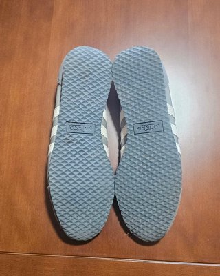 Zapatillas Adidas JOG grises y blancas