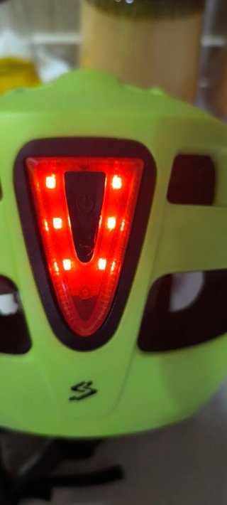 Casco Spiuk HIRI con luz trasera