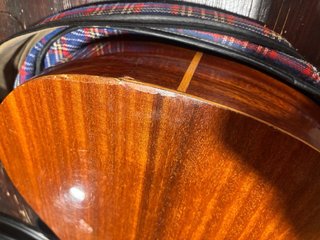 Guitarra clásica antigua