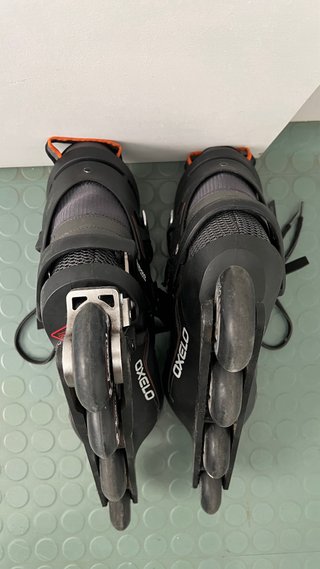 Patines en línea Decathlon negros + protecciones
