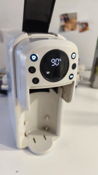 Cafetera Expreso Blanca multi producto.