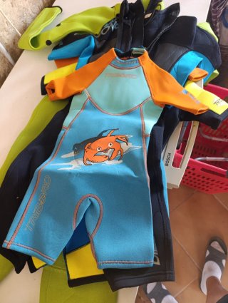 Lote Traje de neopreno infantil