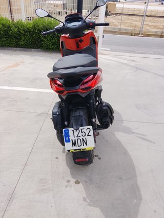 Moto Scooter Naranja/Rojo