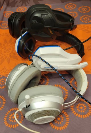 PS5 Slim Digital COMO NUEVA + Cascos( Leo ofertas)