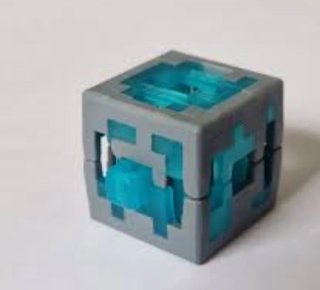 Figuras Minecraft  y stranger things de kinder joy