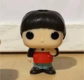 Figuras Minecraft  y stranger things de kinder joy