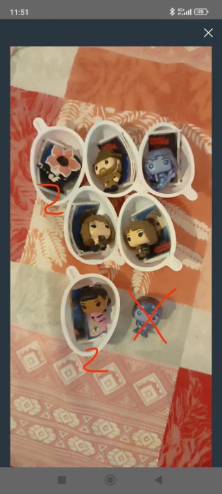 Figuras Minecraft  y stranger things de kinder joy
