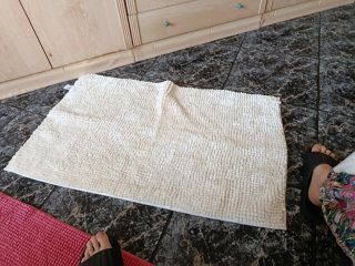 Alfombra de baño beige 1 m por 60 ctms