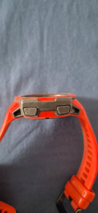Reloj Garmin Instinct Solar Rojo