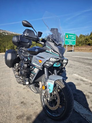Yamaha Tracer 9 2025 Negra/Azul/Gris