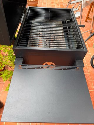 Barbacoa Negra y Plateada