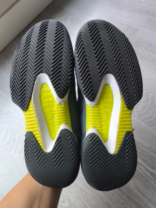 Zapatillas Wilson Azules y Blancas
