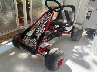 Coche de pedales para niño Super Rider