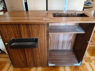 Mesa máquina de coser con almacenaje
