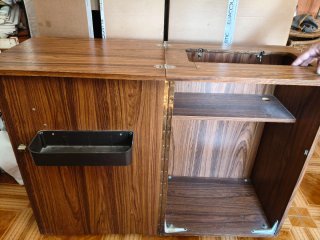 Mesa máquina de coser con almacenaje