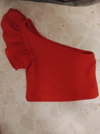 Top rojo volantes talla 5