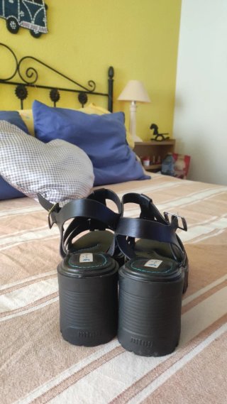 Sandalias Mustang Negras Plataforma