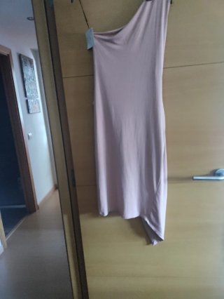Vestido asimétrico rosa palo