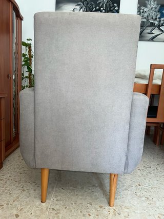 Butaca de tela gris
