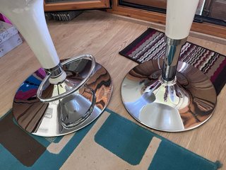 Conjunto Mesa y Silla Blancas Retro