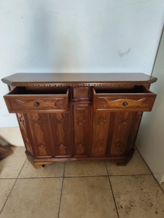 Credenza d'epoca in legno