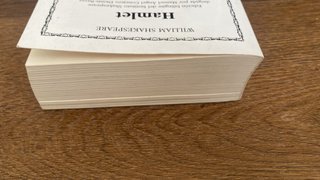 Hamlet (Letras Universales/ Universal Letters)