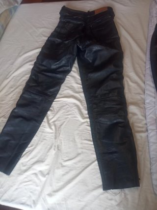 Pantalones cuero motero Talla 42