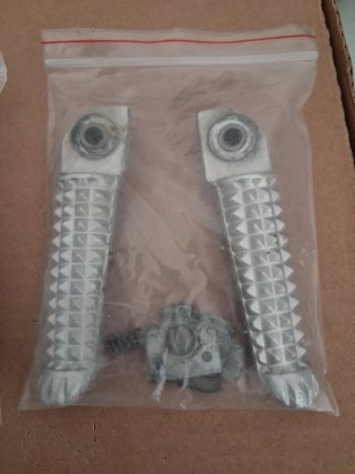 Posapiés Estriberas Yamaha R1 Delanteras y Trasera