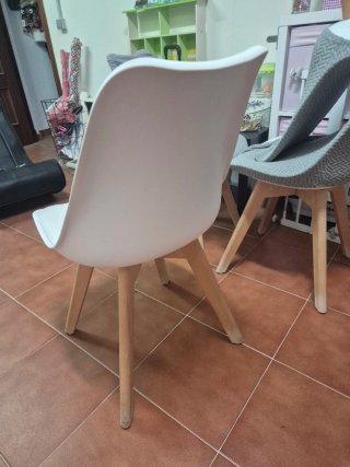 Juego de 4 sillas de salón