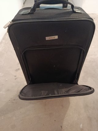 Maleta de viaje Embark negra y gris