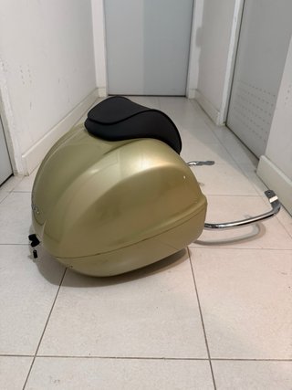 Baúl Vespa Primavera con Soporte y Respaldo