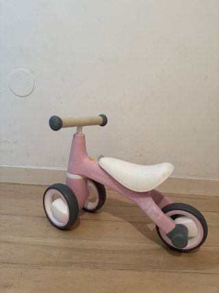 Bici sin pedales Skiddoü rosa
