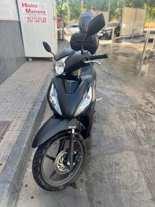 Honda Vision 110 2025 Scooter Negra
