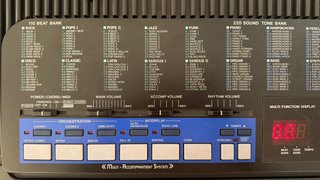 Casio ToneBank CT-670 con soporte
