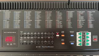 Casio ToneBank CT-670 con soporte