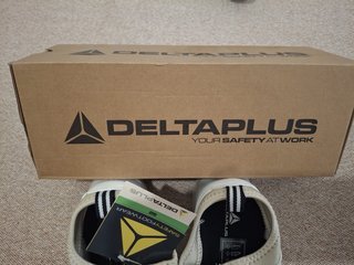 Zapatos Delta Plus Blancos