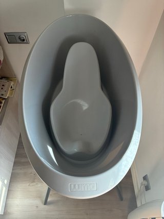 Bañera para bebé con patas