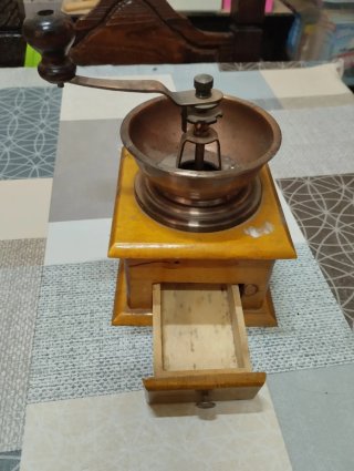 Molinillo de café vintage madera y metal