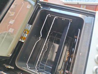 Cocina blanca con horno