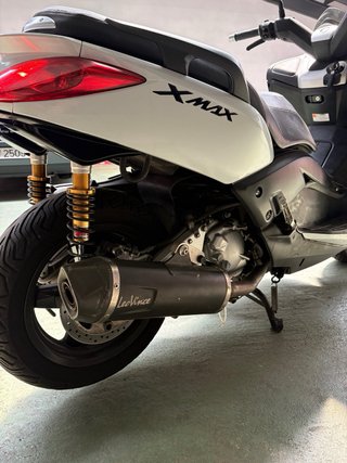 Yamaha XMAX 250
