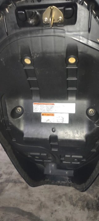 Asiento Suzuki Burgman 125 (2006)